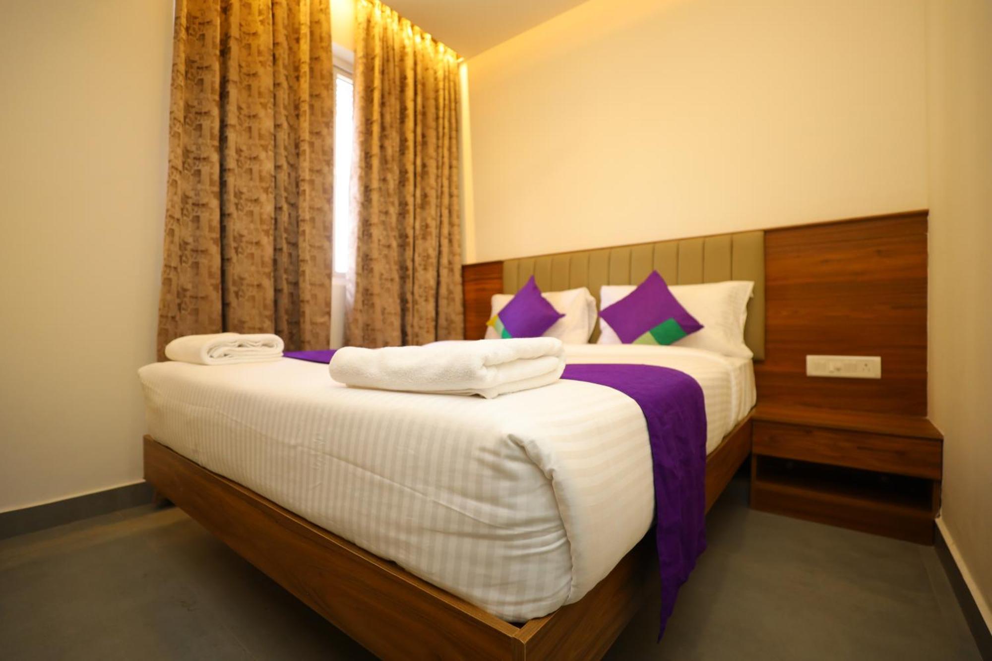 Silverkey Hotel Yelahanka Bangalore Eksteriør bilde