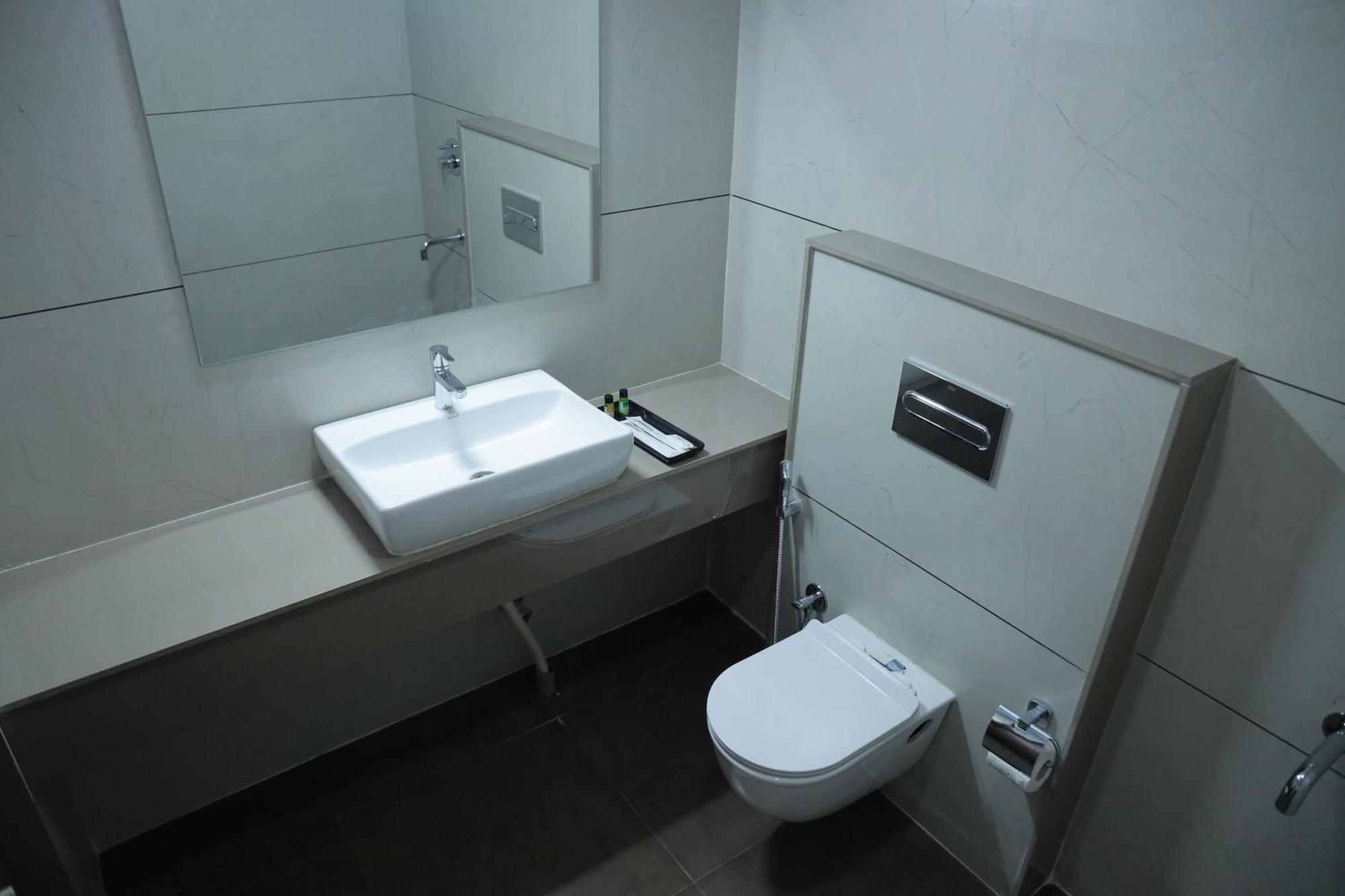 Silverkey Hotel Yelahanka Bangalore Eksteriør bilde