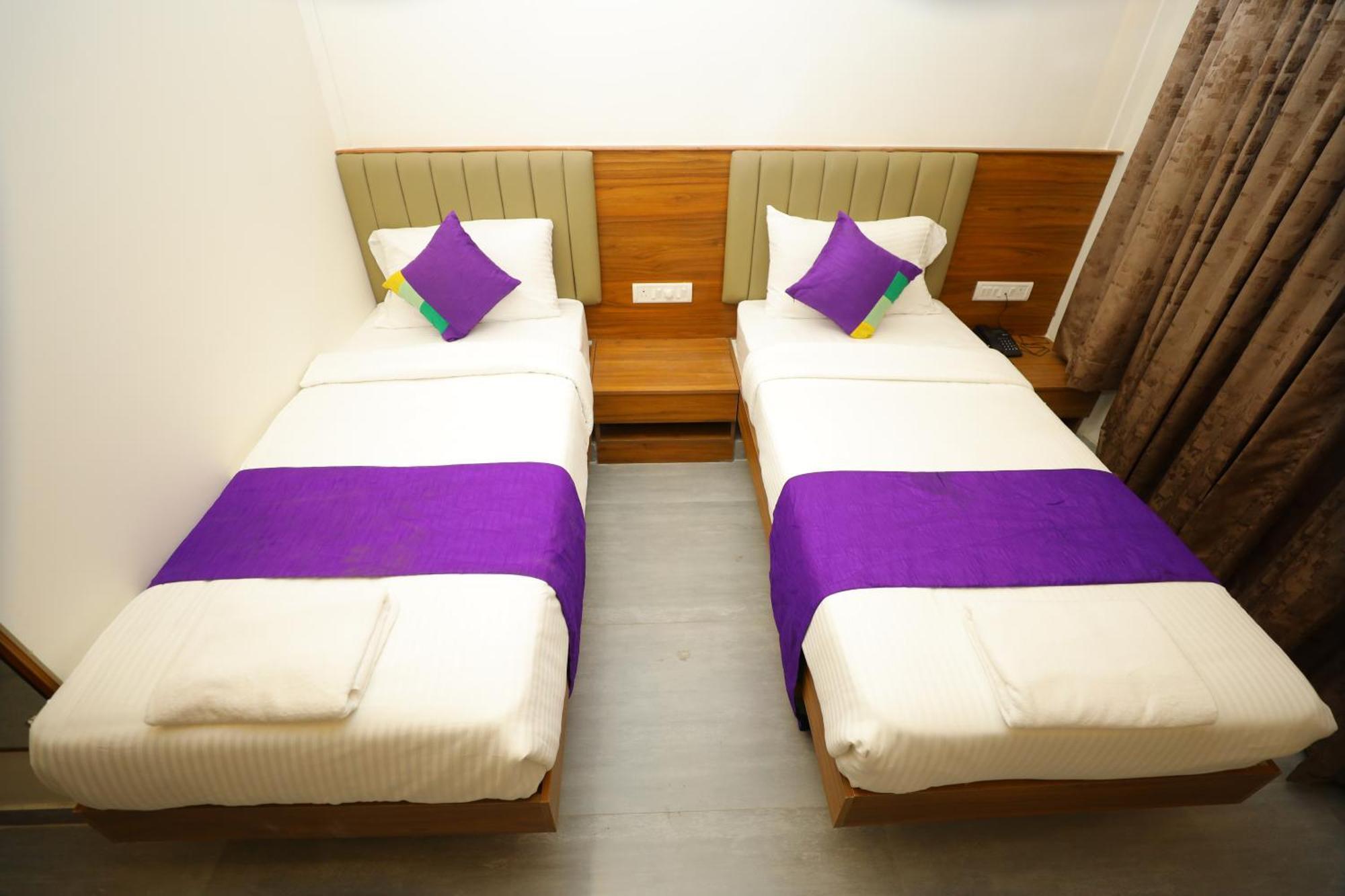 Silverkey Hotel Yelahanka Bangalore Eksteriør bilde